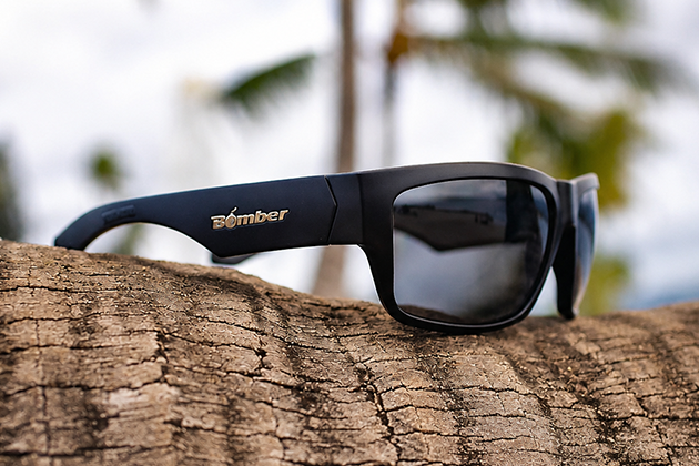 Gafas de Sol Polarizadas UV 400 de Calidad que Flotan - Sirviendo a Centroamérica 5 TR111 tiger bomb gafas de seguridad ansi lente ahumado policarbonato Bomber Floating Eyewear Latin America